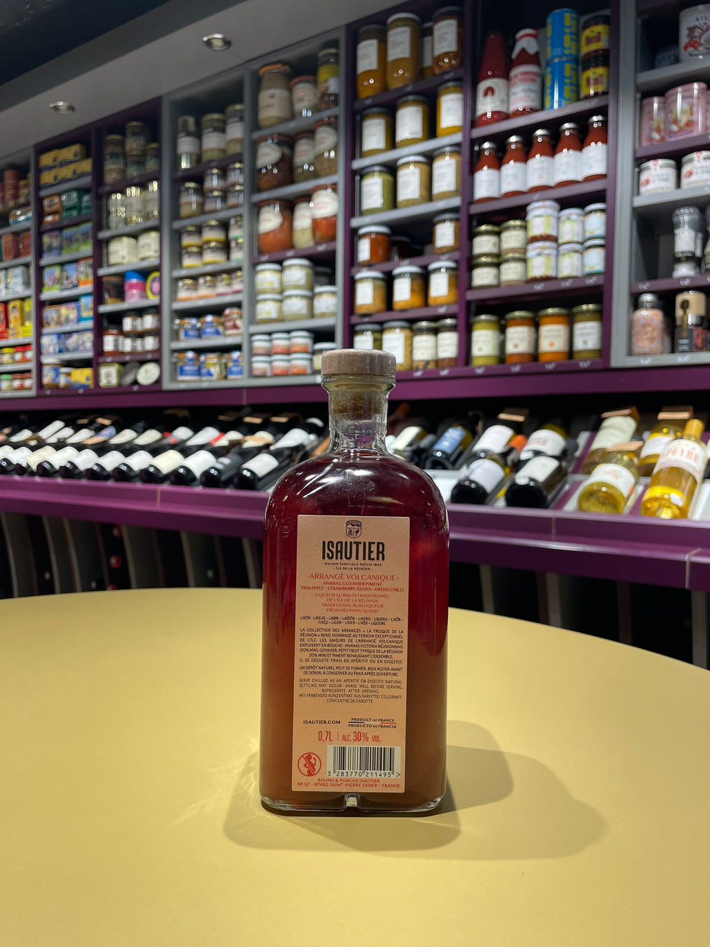 Rhum Arrangé Volcanique Ananas Goyavier Piment – Isautier